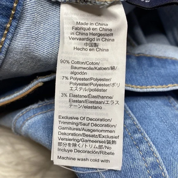 Cali Demi-Boot Jeans in Quince Wash: Button-Front Edition - Picture 6 of 8